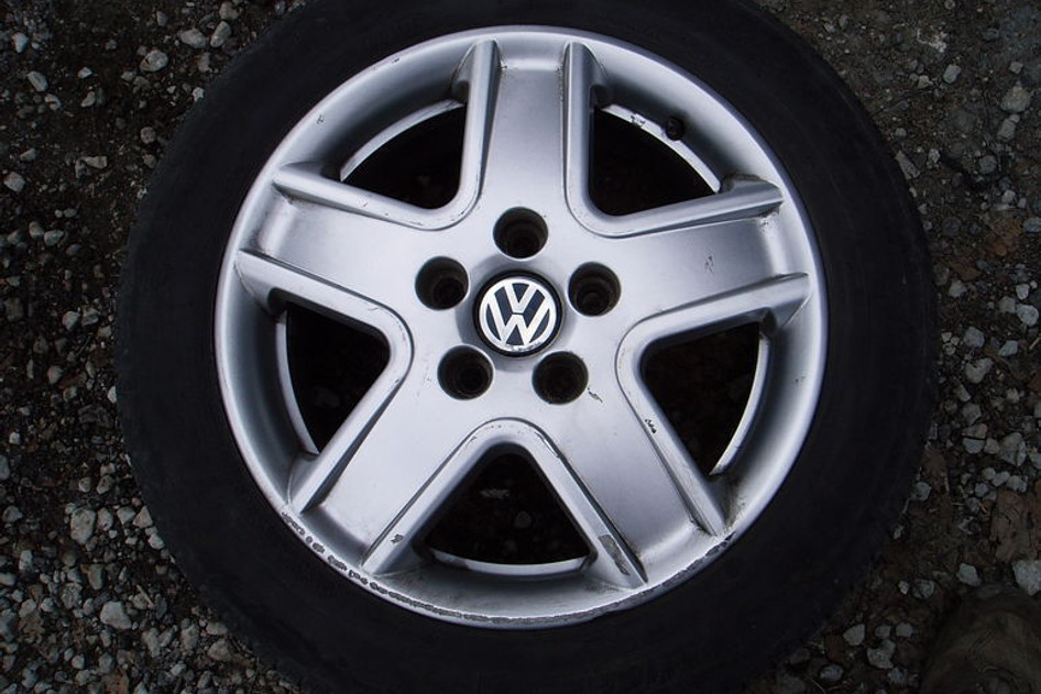 Подержанный стальной диск+летняя шина 205/55R16, Ronal