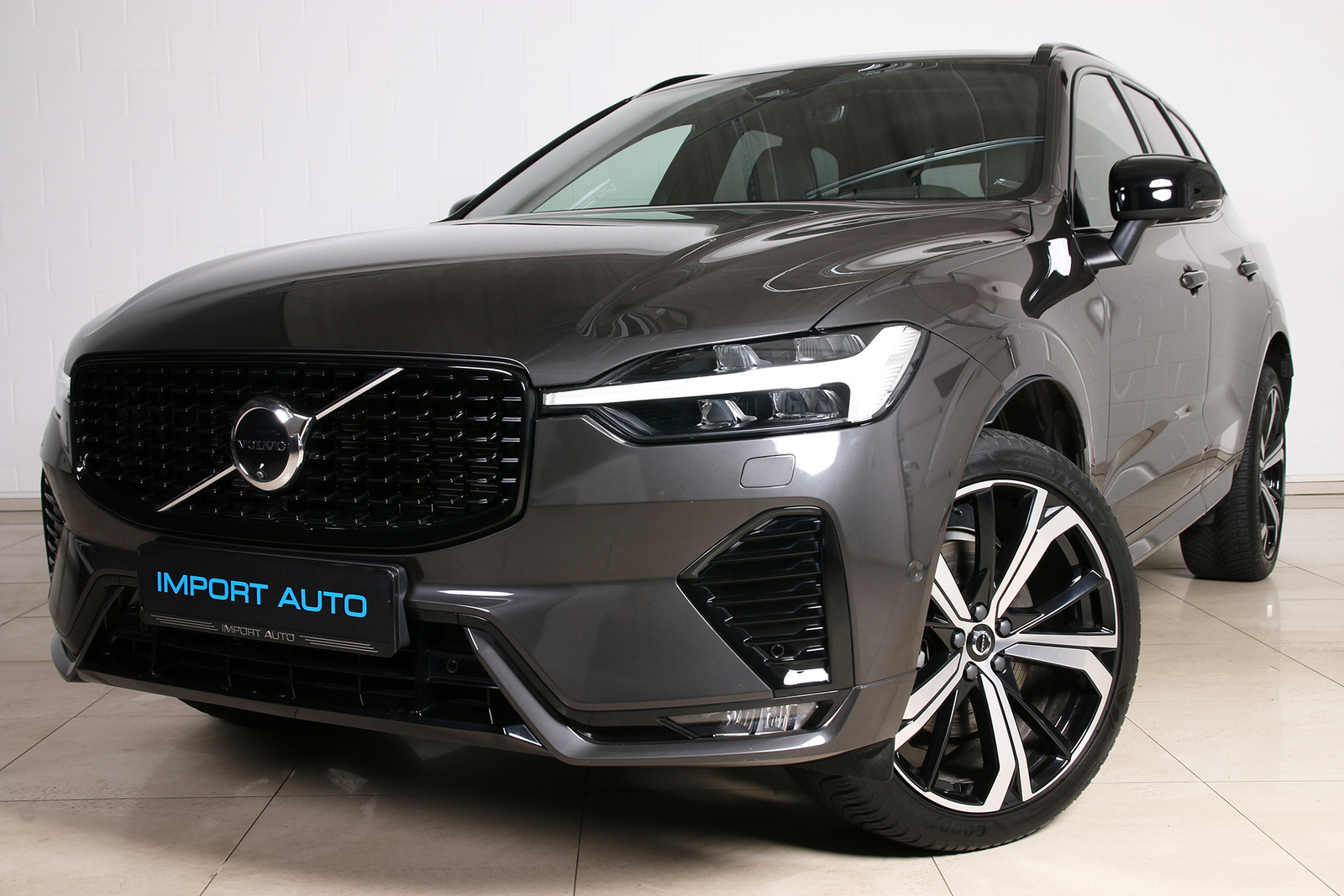 Volvo XC60 AWD ULTIMATE DARK INTELLI SAFE PRO MY24 2.0 B5 KERS Mild Hybrid 184kW