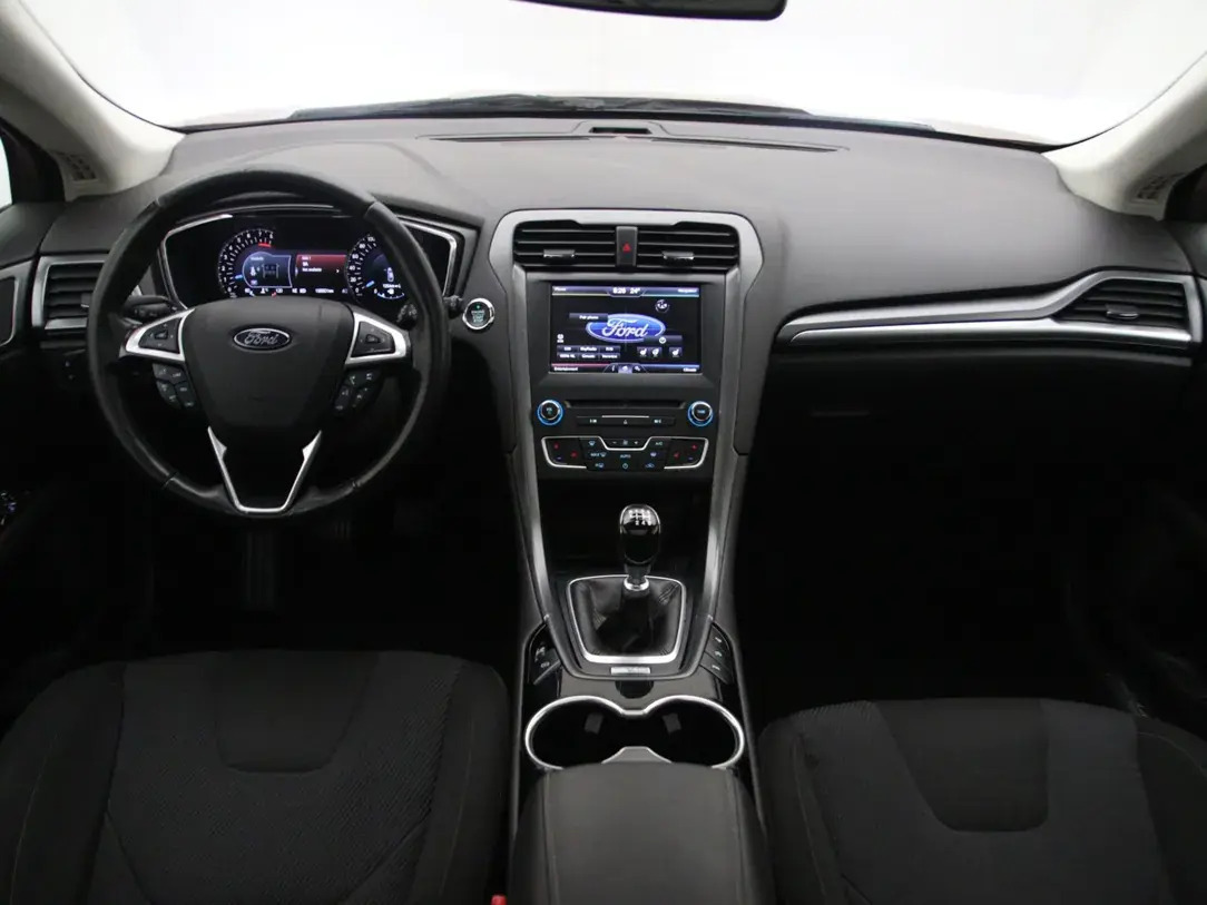 Ford Mondeo 2015, photo 2/37