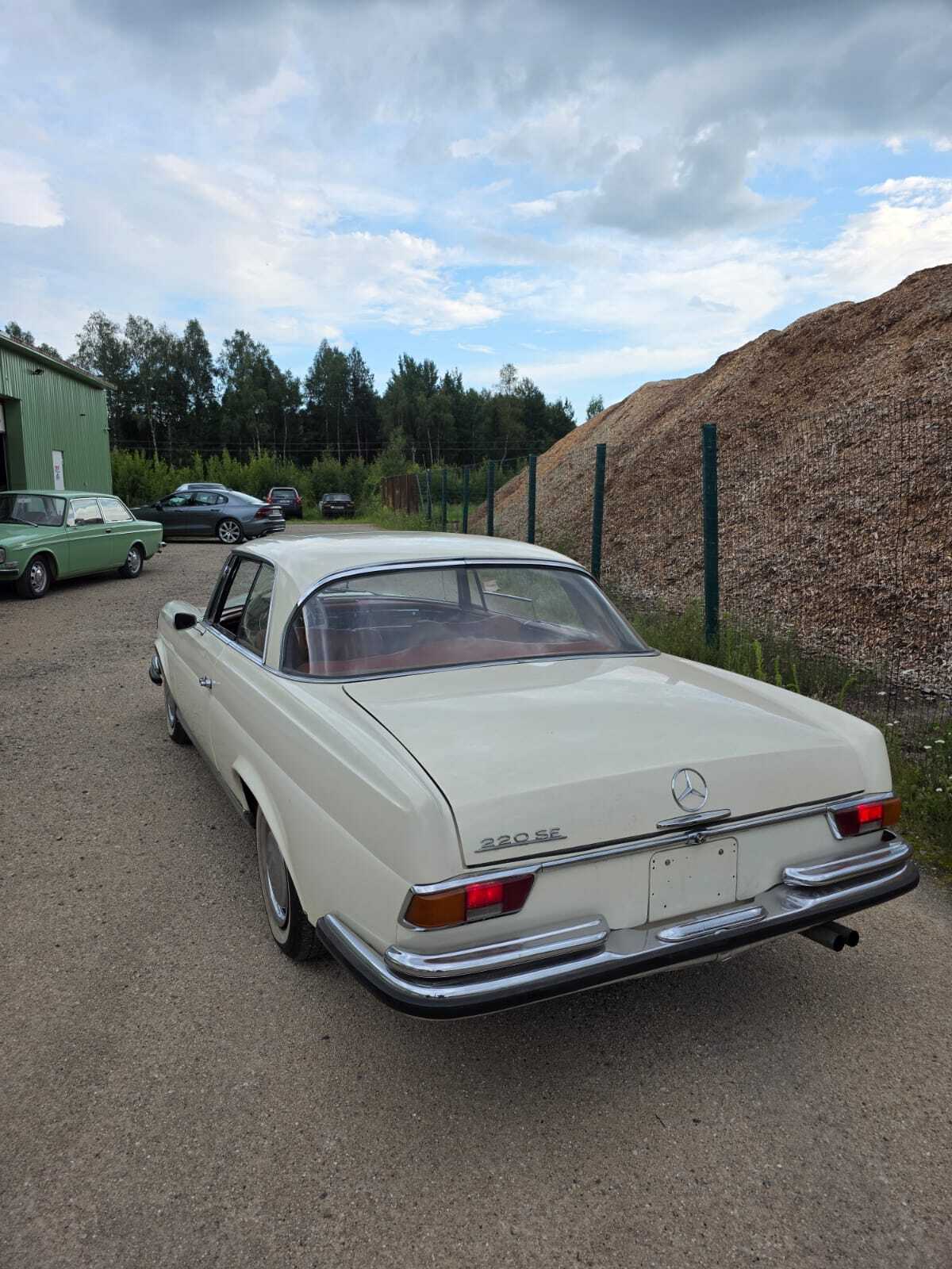 Mercedes-Benz 220 M127 1963, kuva 4/11