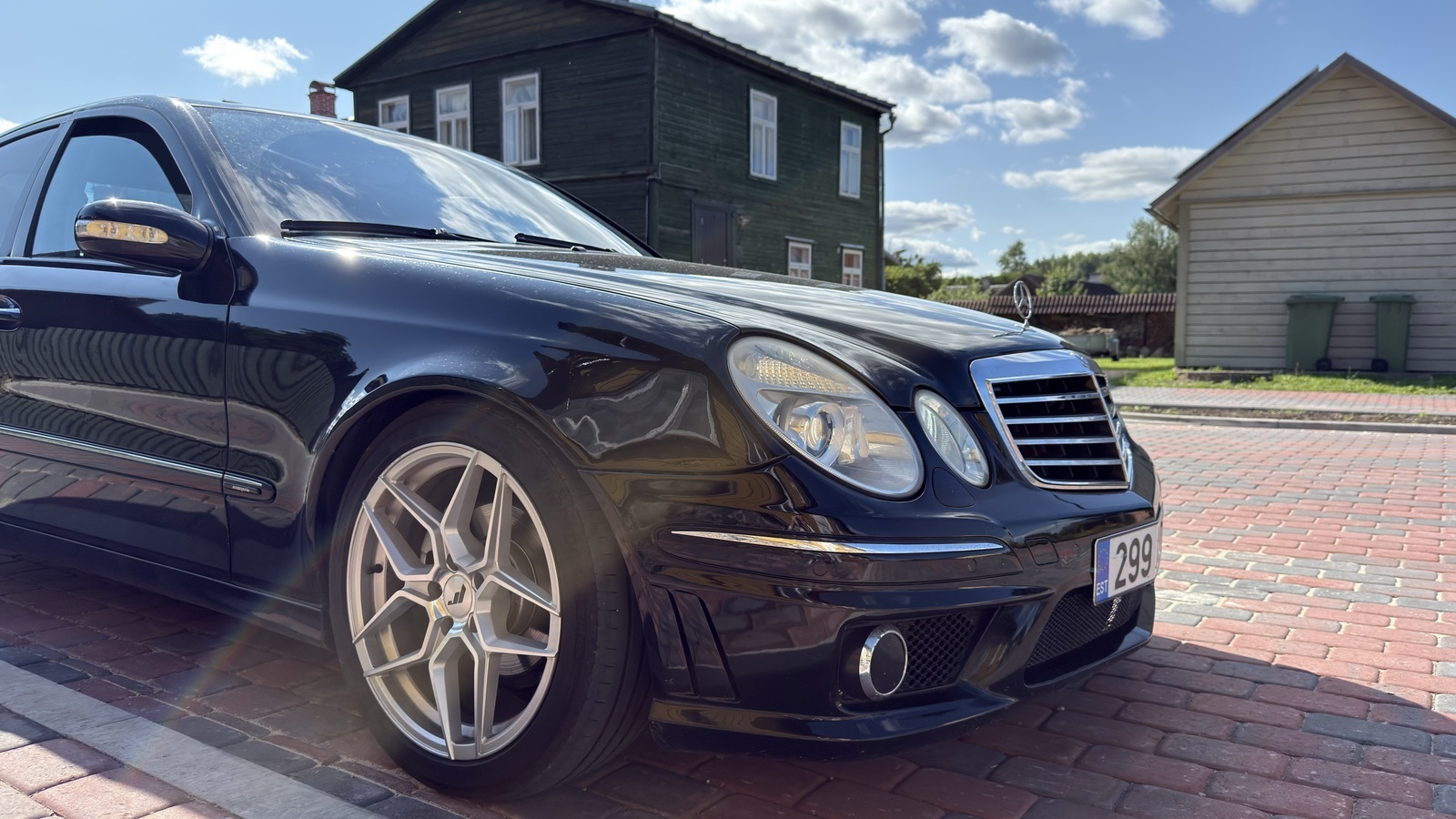 Mercedes-Benz E 220 AMG 2004, kuva 2/10