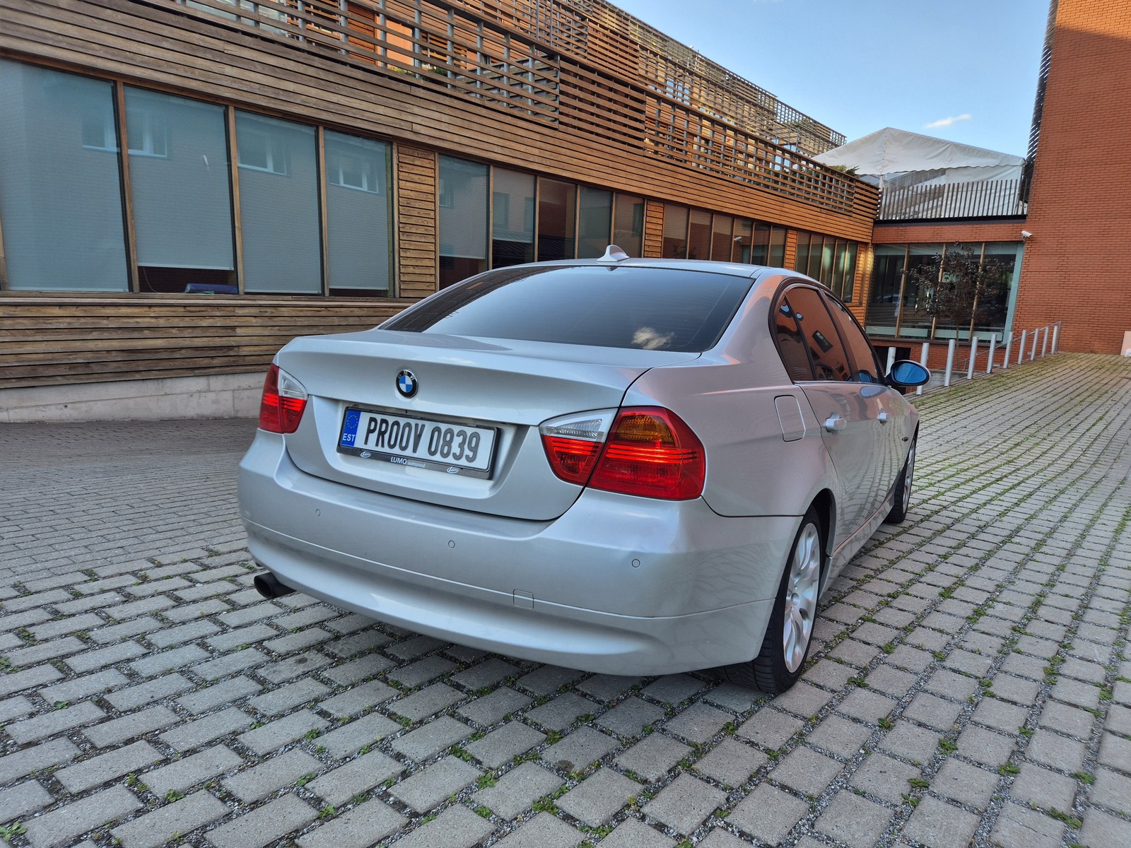 BMW 320 2008, kuva 3/10