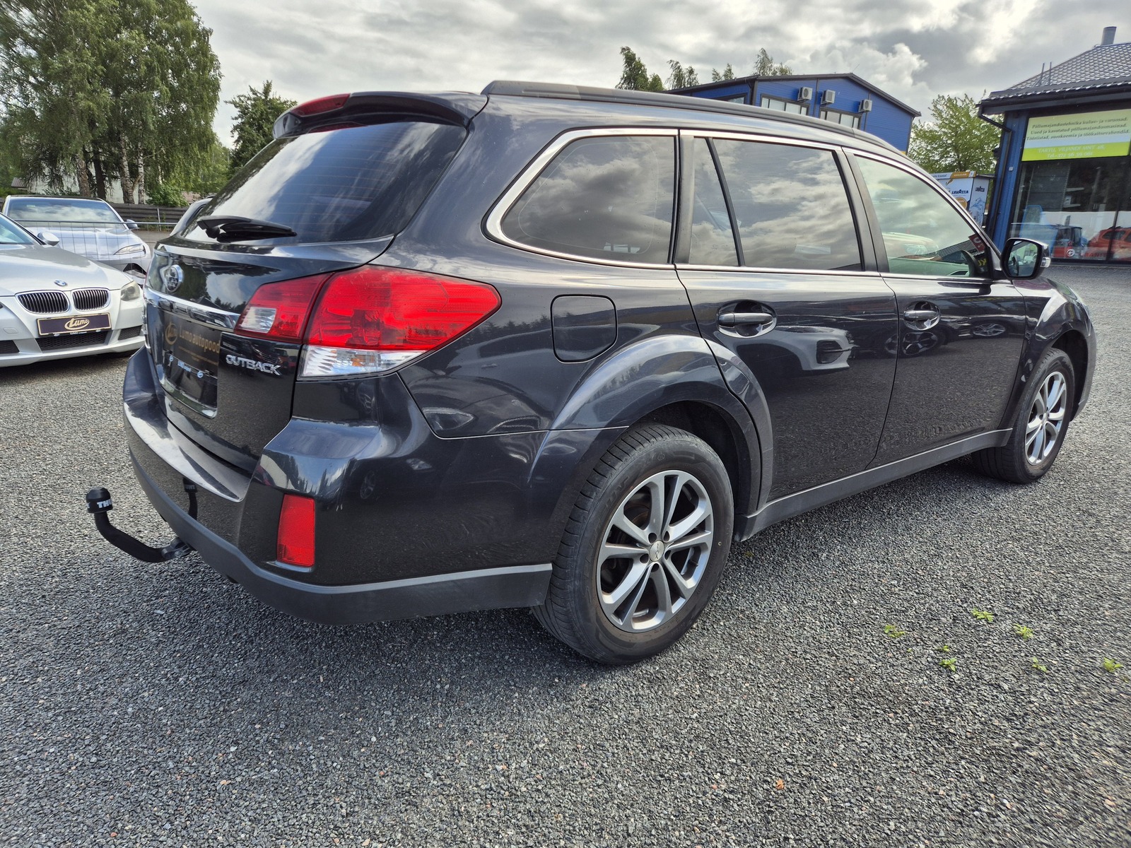 Subaru Outback 2.5 127kW 2013, kuva 2/10