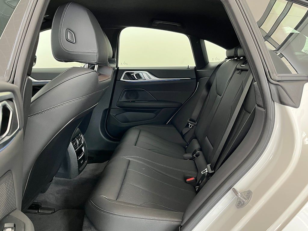 BMW i4 2025, kuva 5/10