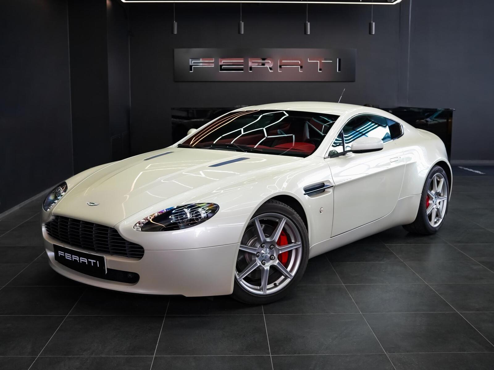 Aston Martin V8 Vantage 4.3 283kW