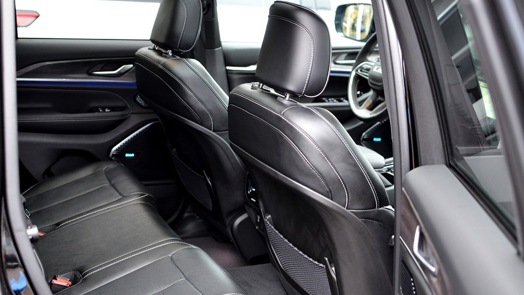Jeep Grand Cherokee 2026, photo 7/8