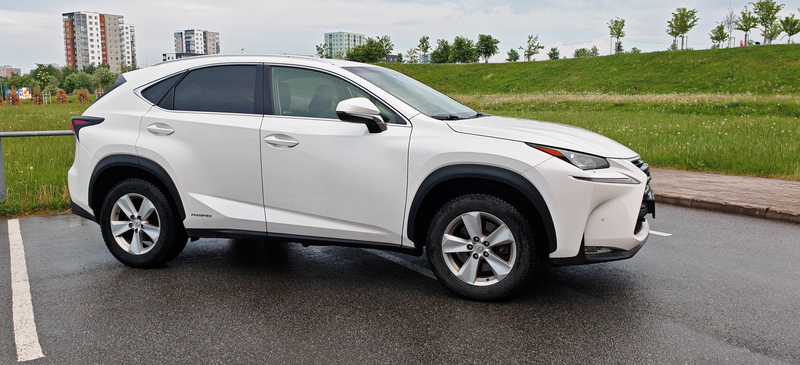 Lexus NX 300h 2016, kuva 3/10