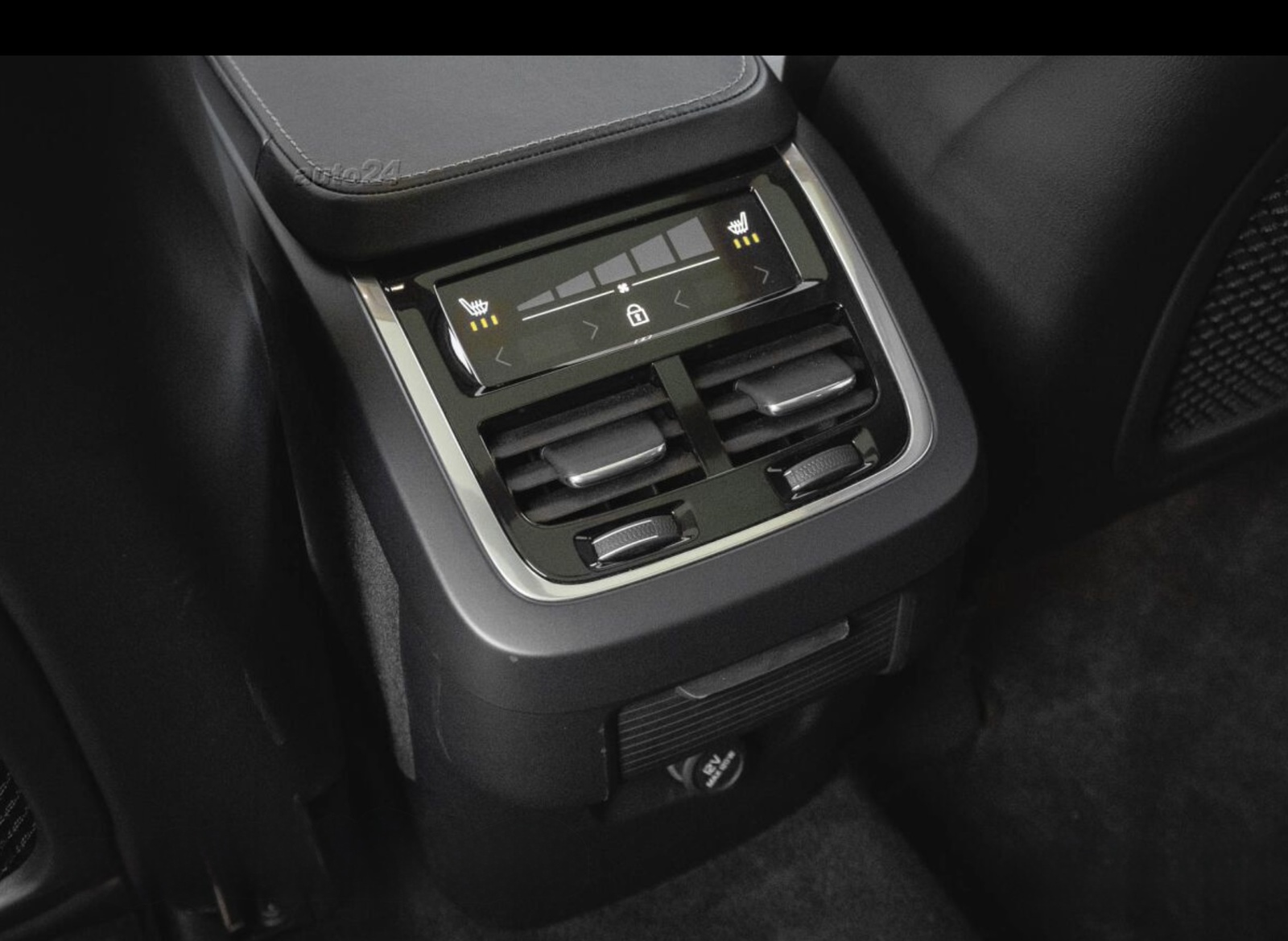 Volvo XC90 2019, photo 7/12