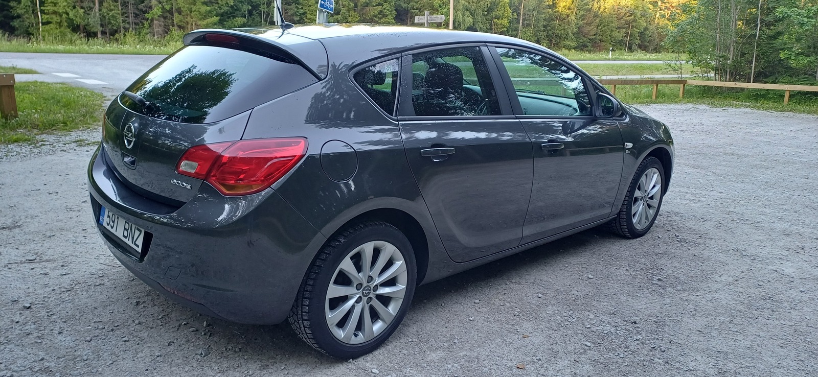 Opel Astra 2012, kuva 4/10