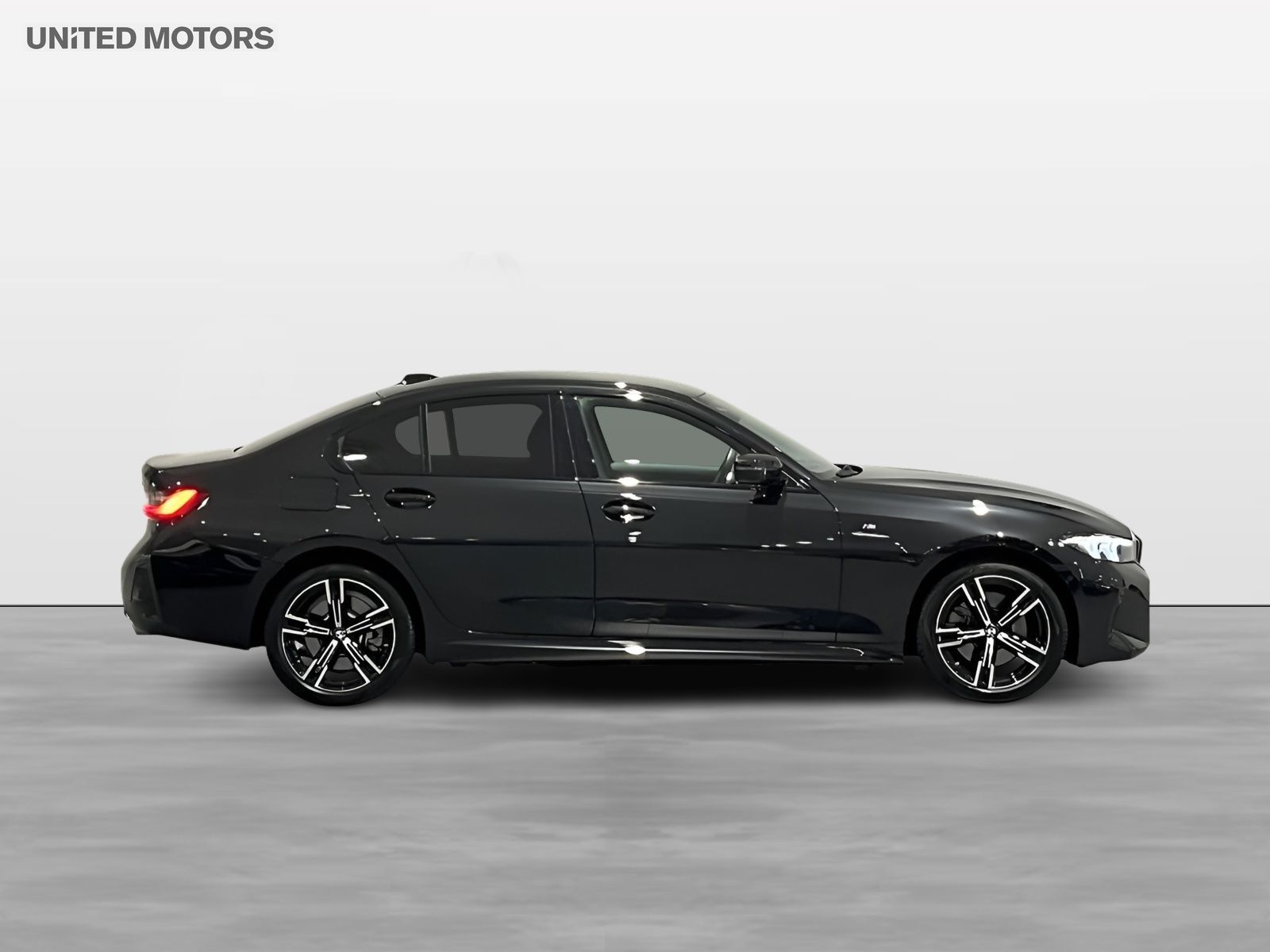BMW 330 2025, photo 3/23