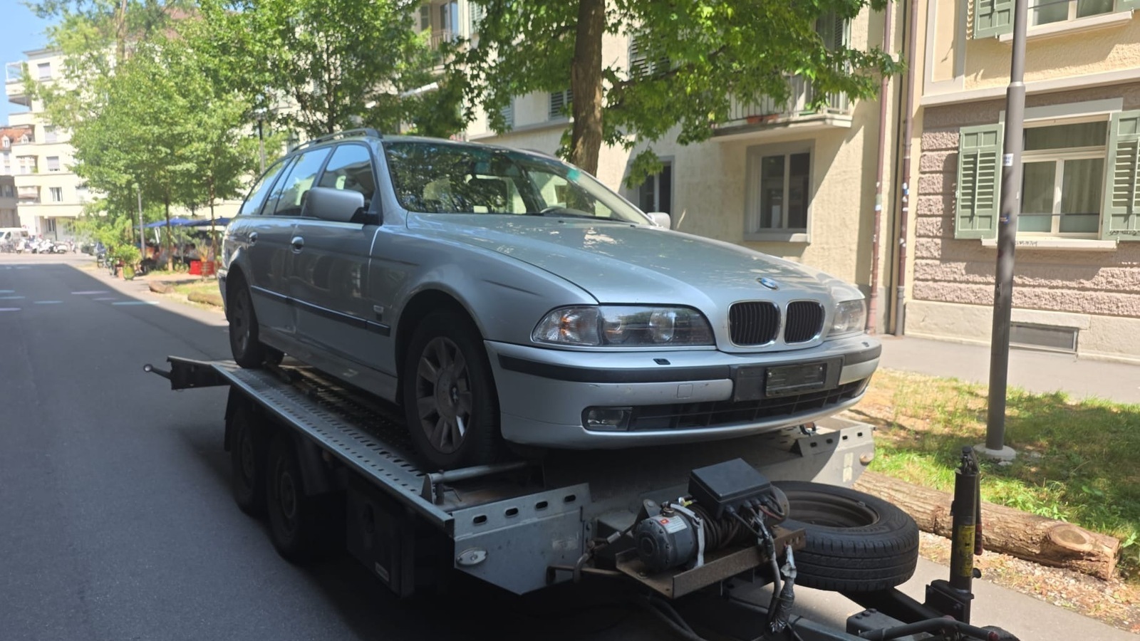 BMW 530