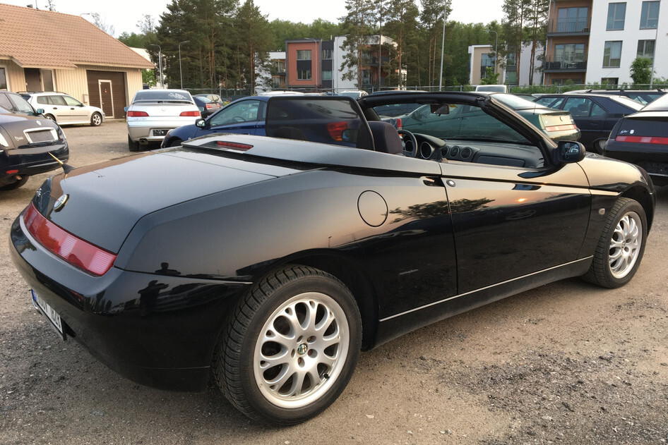 Alfa Romeo Spider, 1999, 1.8, 107 kW, benzīns, manuālā, priekšējā piedziņa