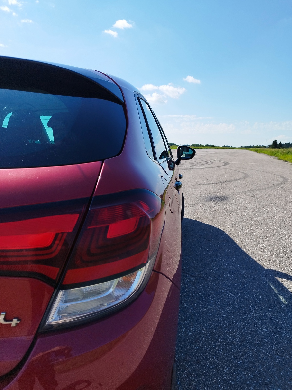 Citroën C4 2016, photo 6/17