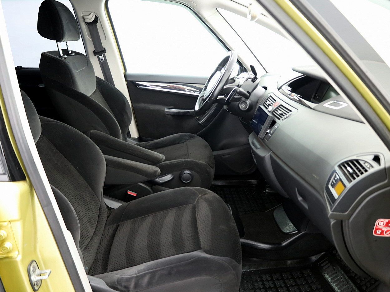Citroën C4 2009, kuva 6/7