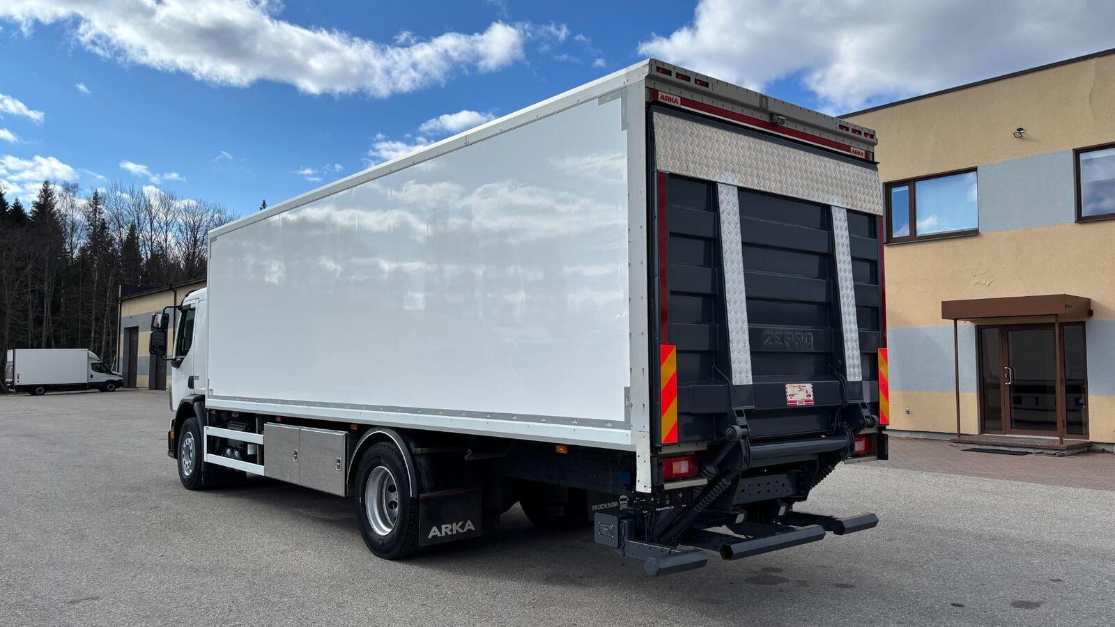 Volvo FE 320 2017, photo 6/27