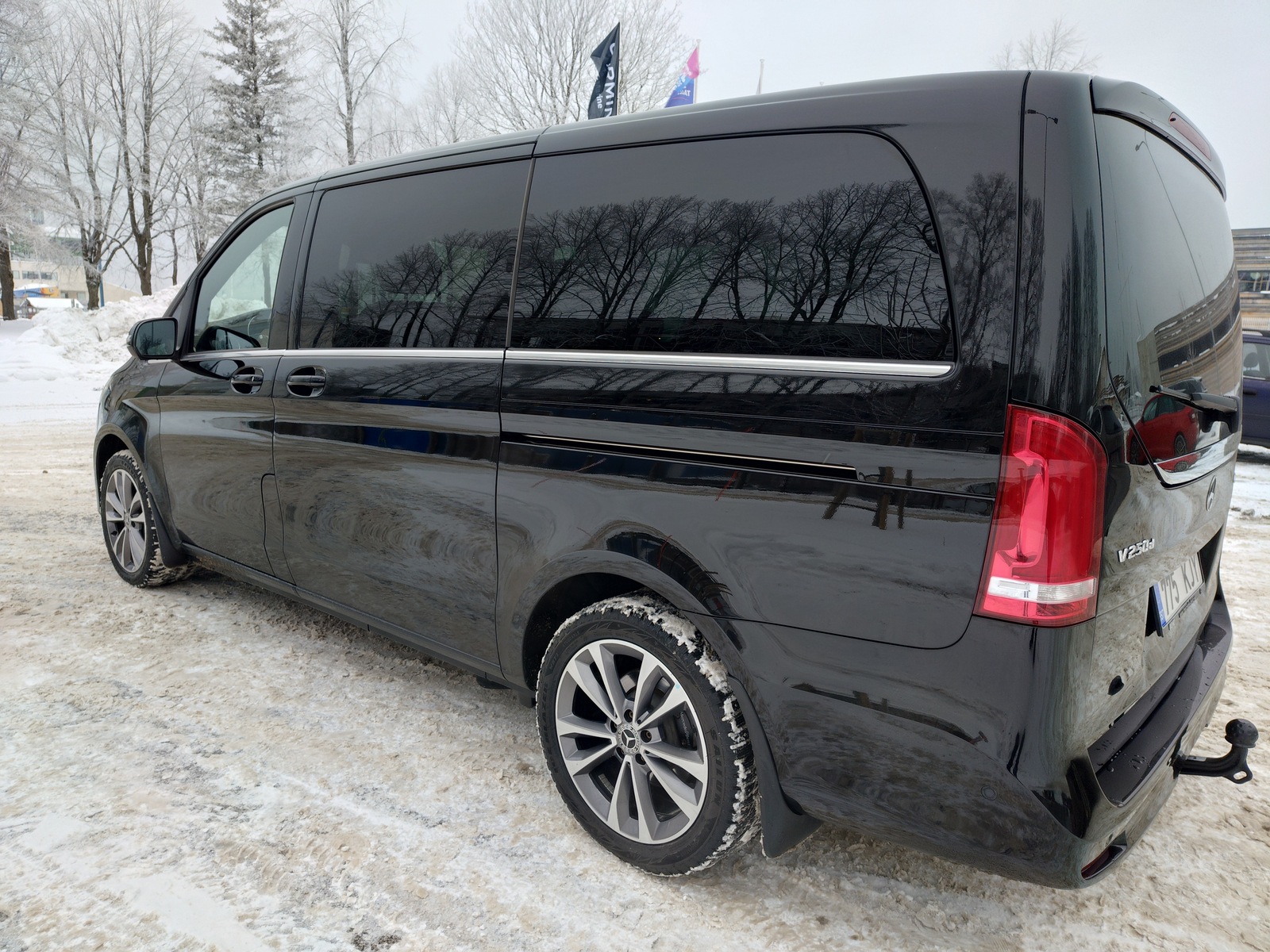 Mercedes-Benz V 250 2022, kuva 4/14