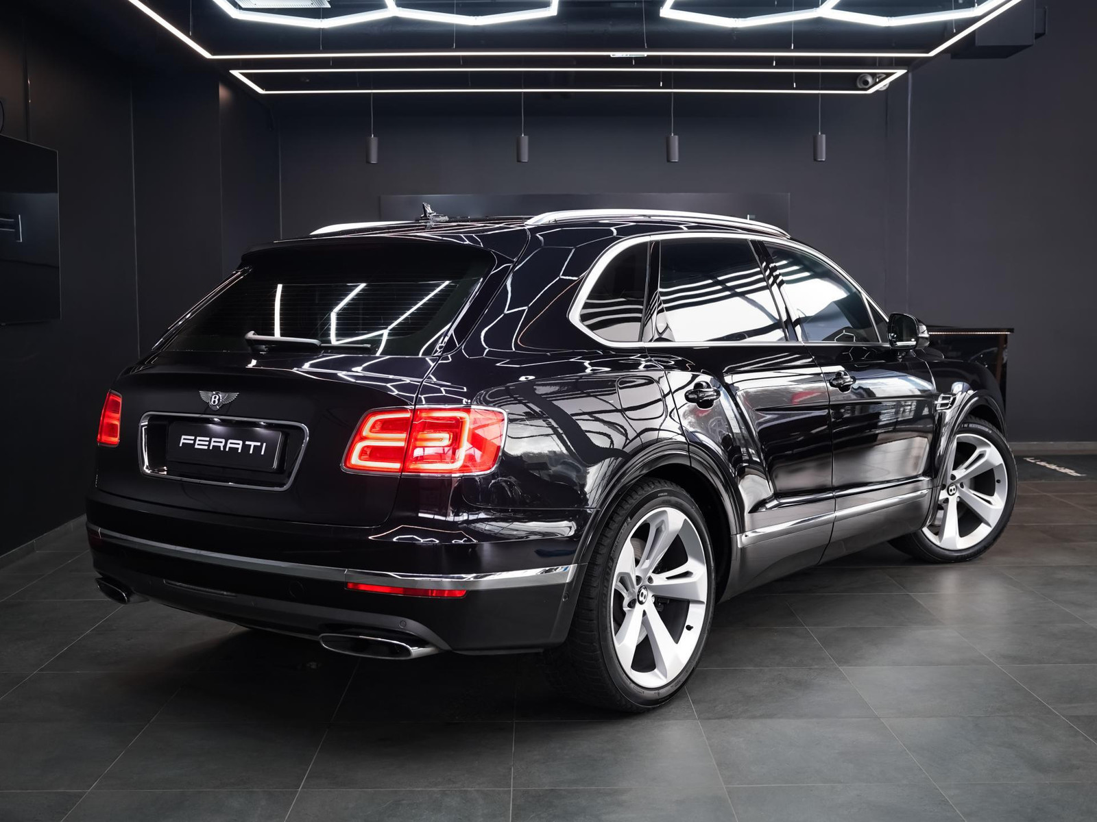 Bentley Bentayga W12 2017, photo 3/14