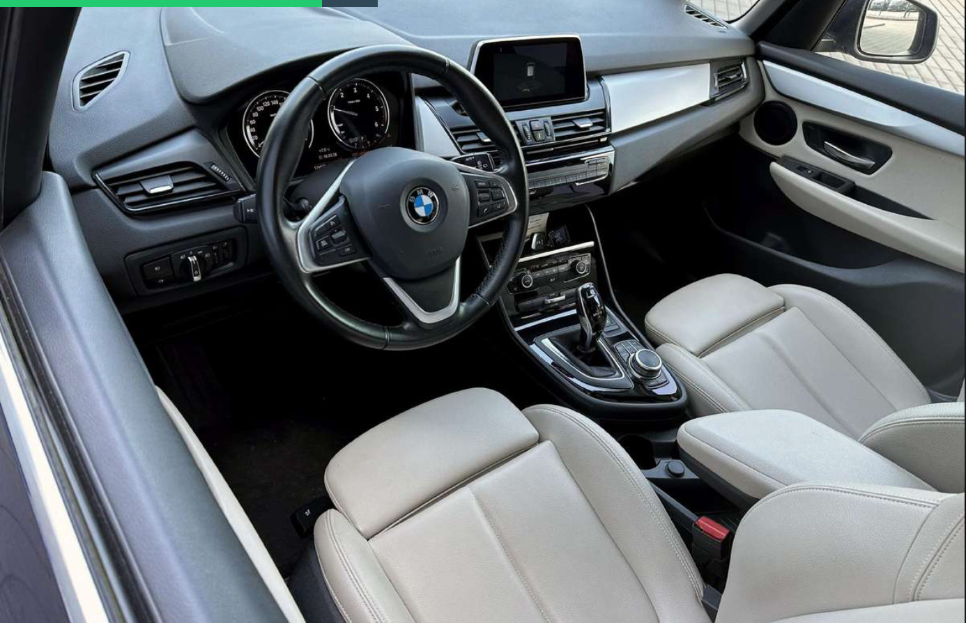 BMW 216 Active Tourer 2018, photo 7/7