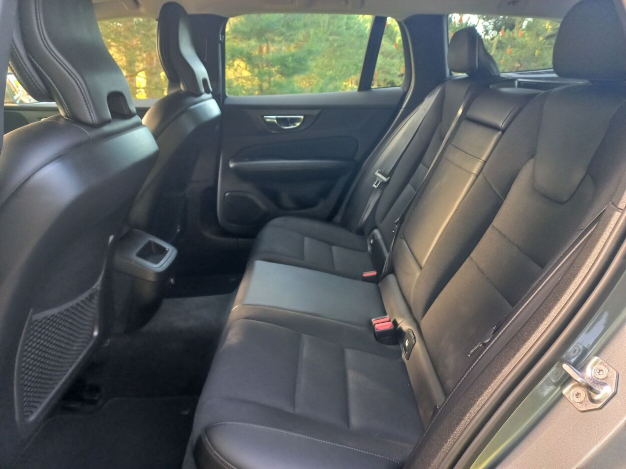 Volvo V60 2019, kuva 7/12