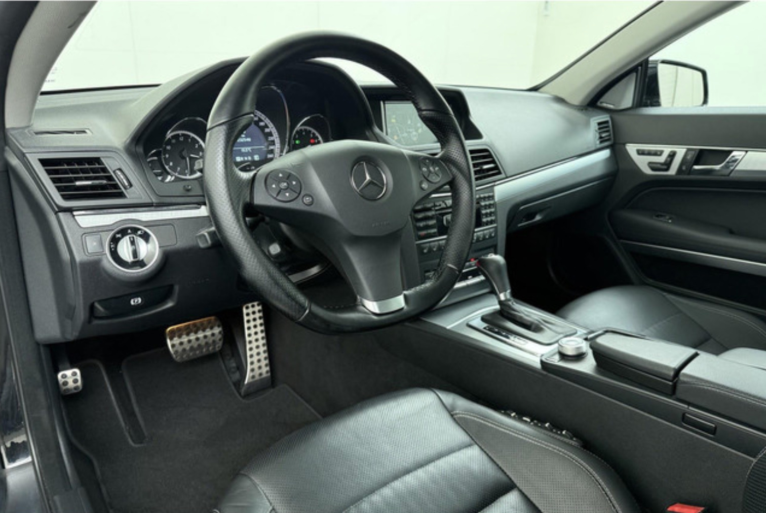 Mercedes-Benz E 350 2011, kuva 7/12