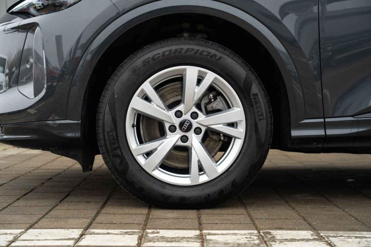 Audi Q5 2025, photo 7/27