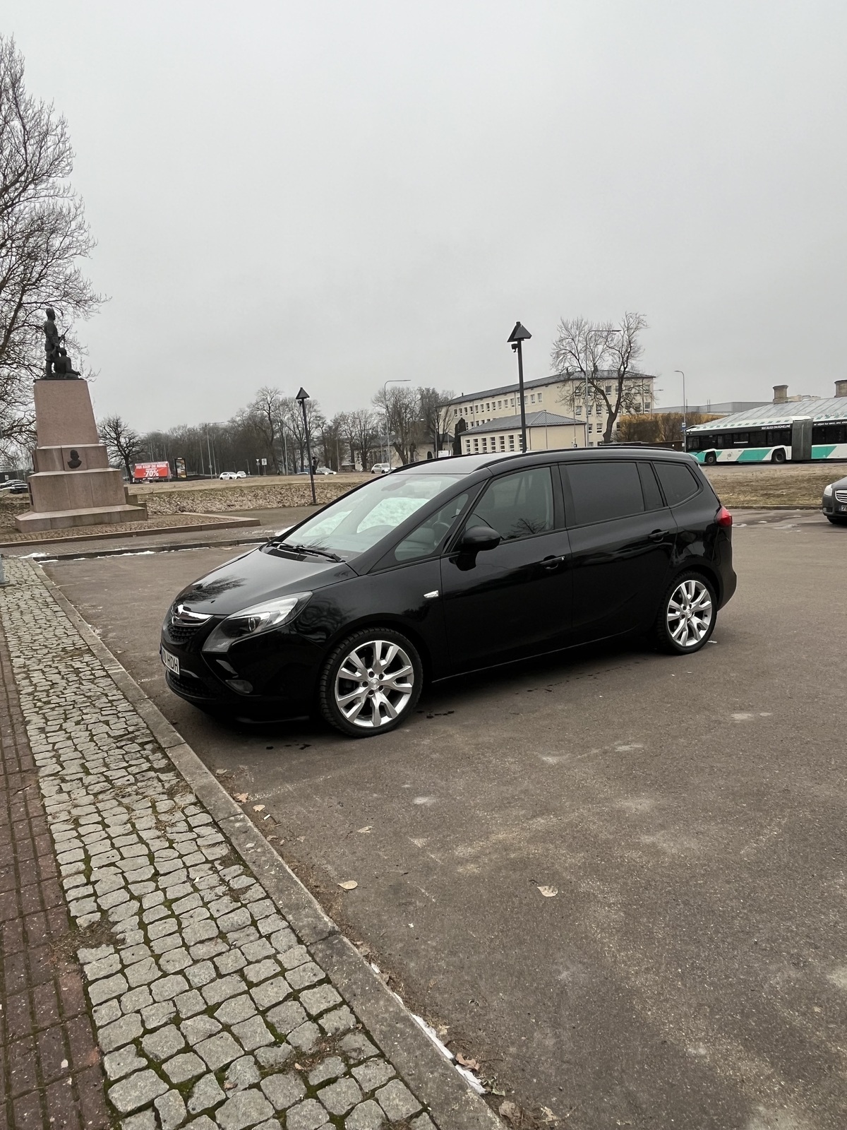 Opel Zafira Tourer 2016, photo 3/10