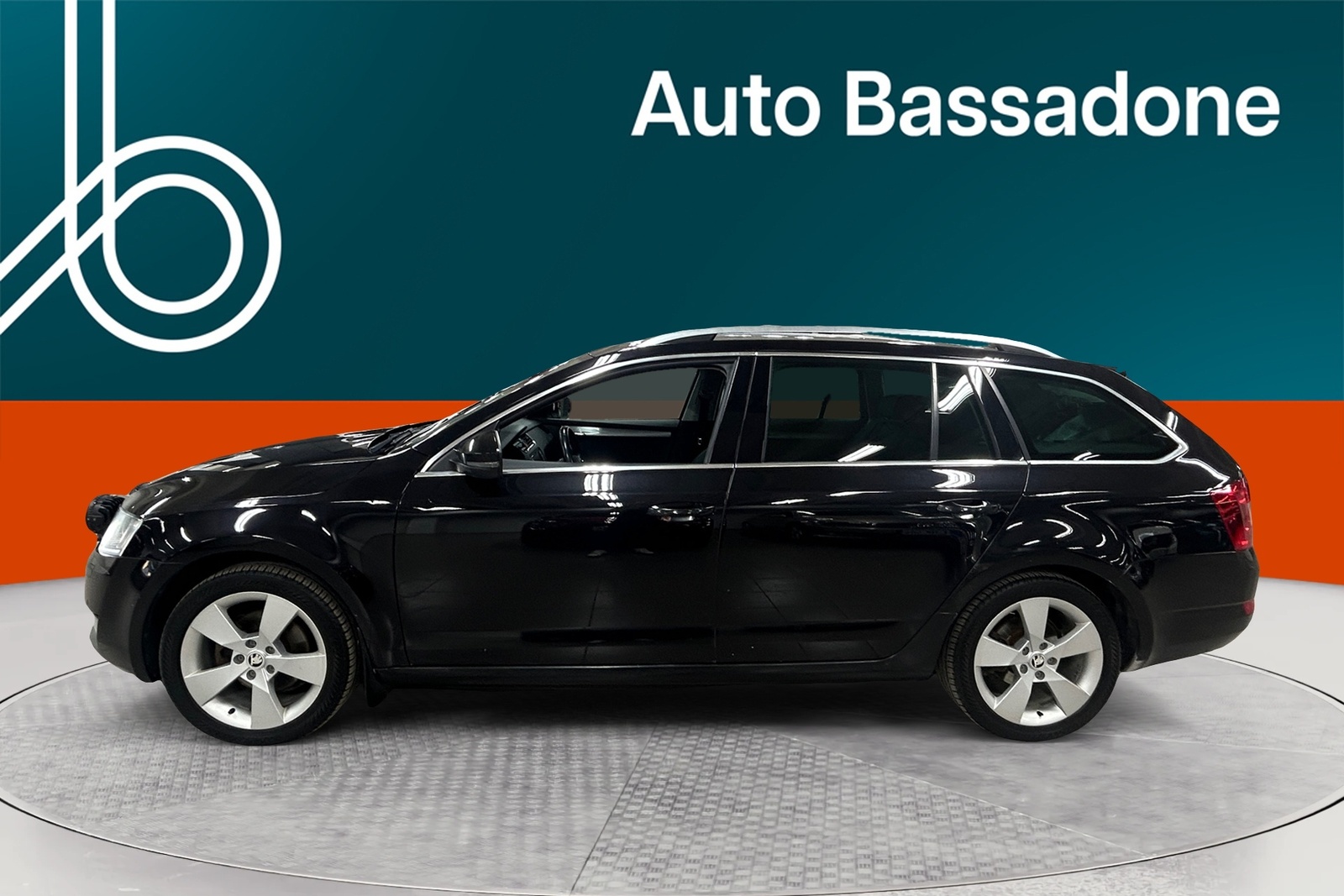 Škoda Octavia 2015, photo 2/10