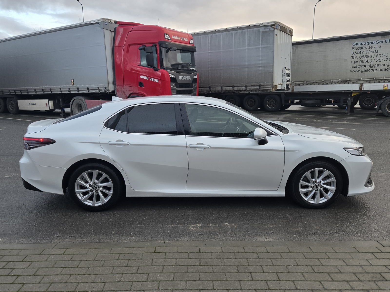 Toyota Camry 2023, photo 3/7