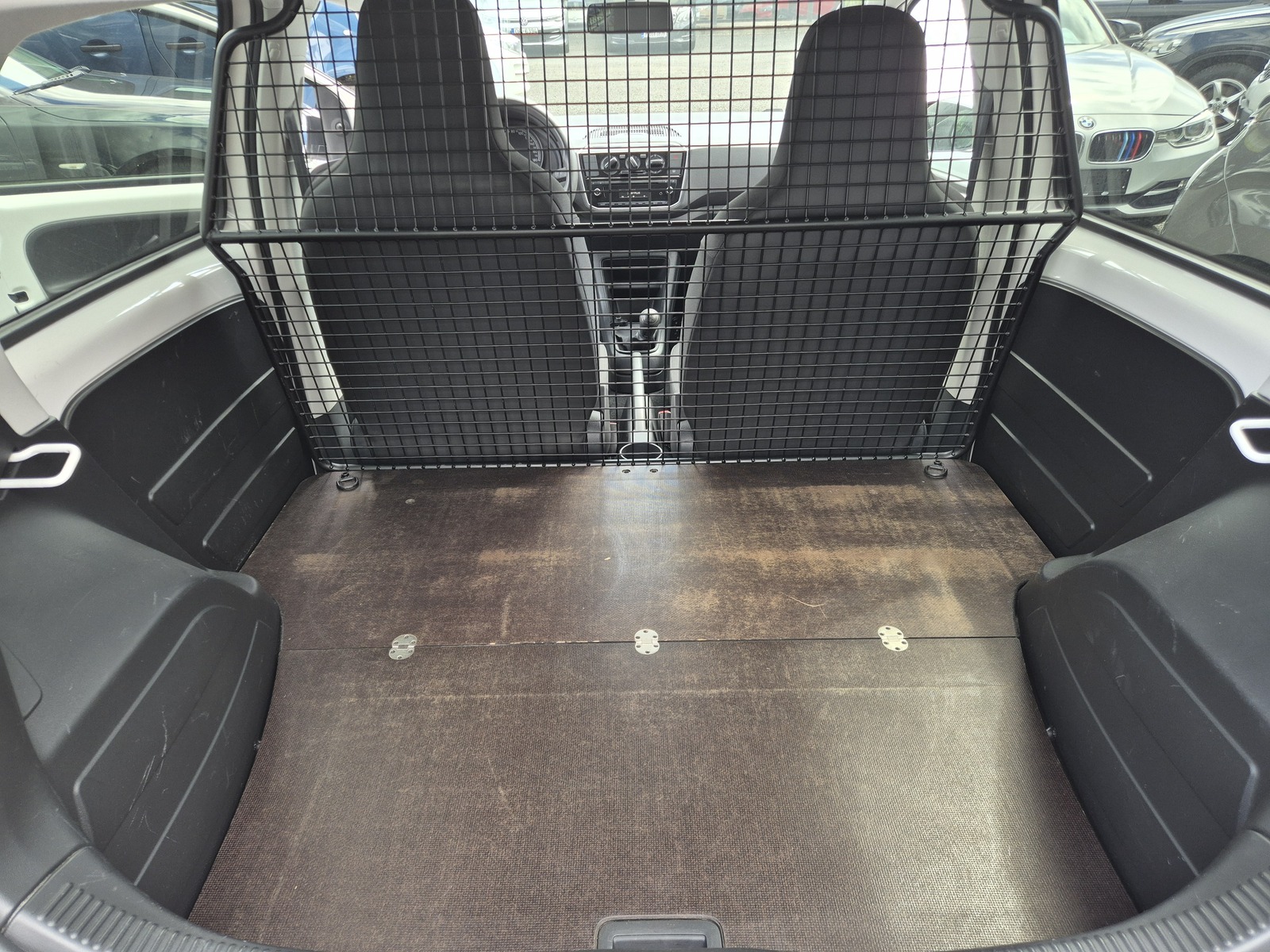 Volkswagen up! 2018, photo 7/19