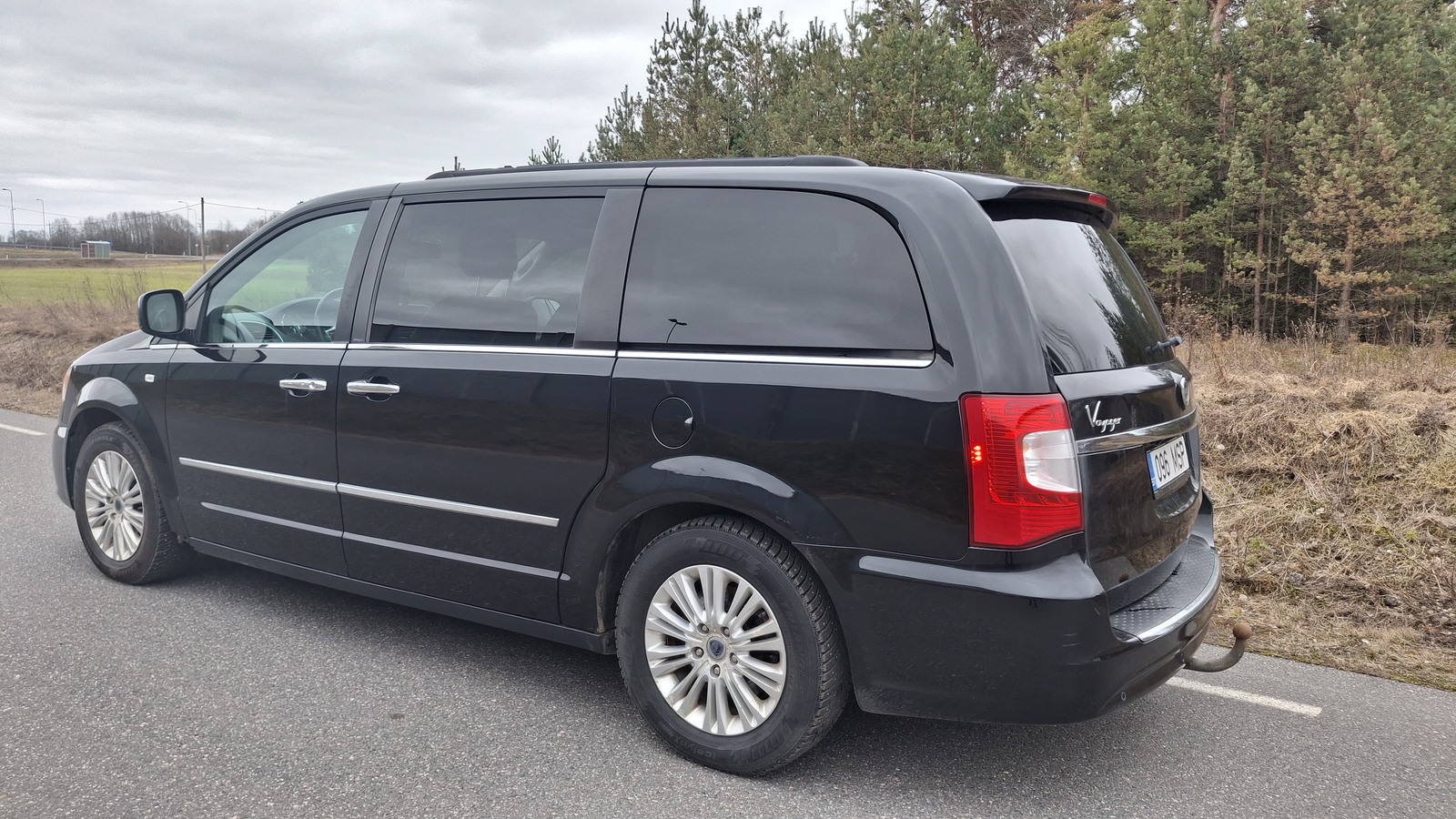 Lancia Voyager 2012, kuva 4/10
