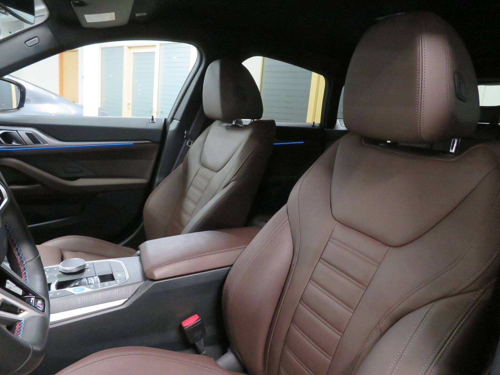BMW i4 2025, kuva 7/10