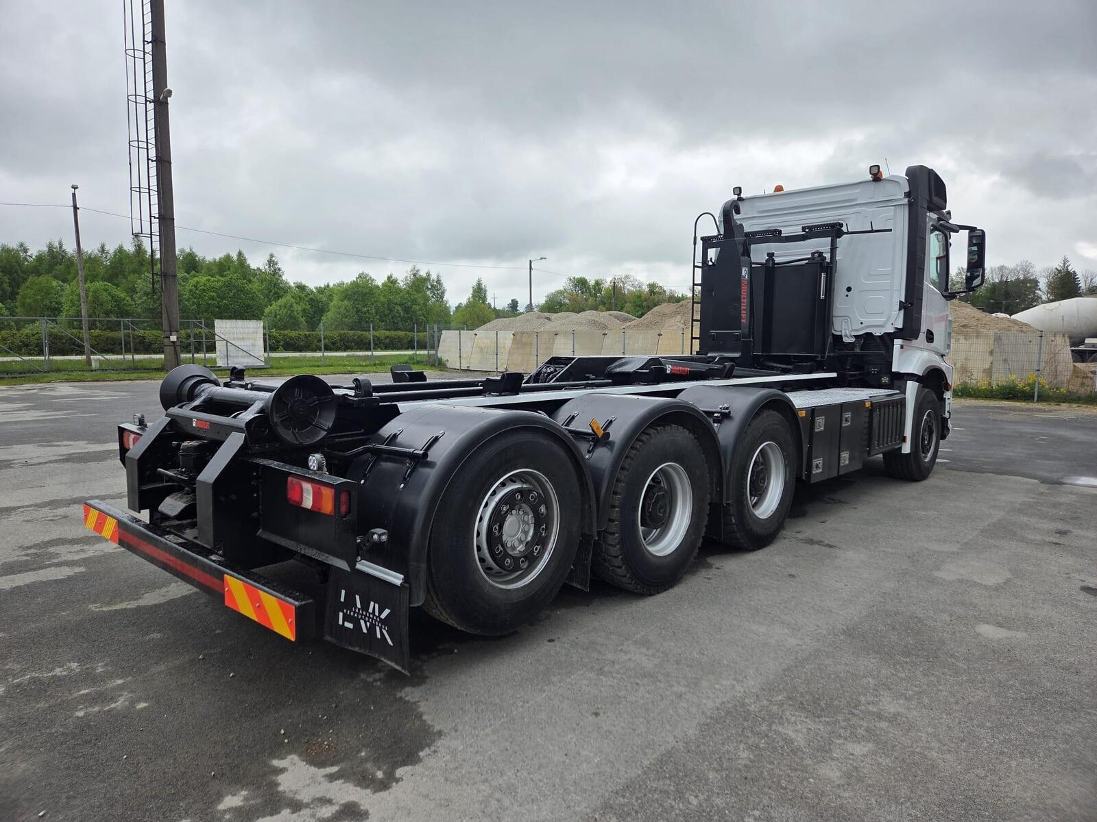 Mercedes-Benz Arocs 3258 8X4*4 retarder 2017, kuva 3/17