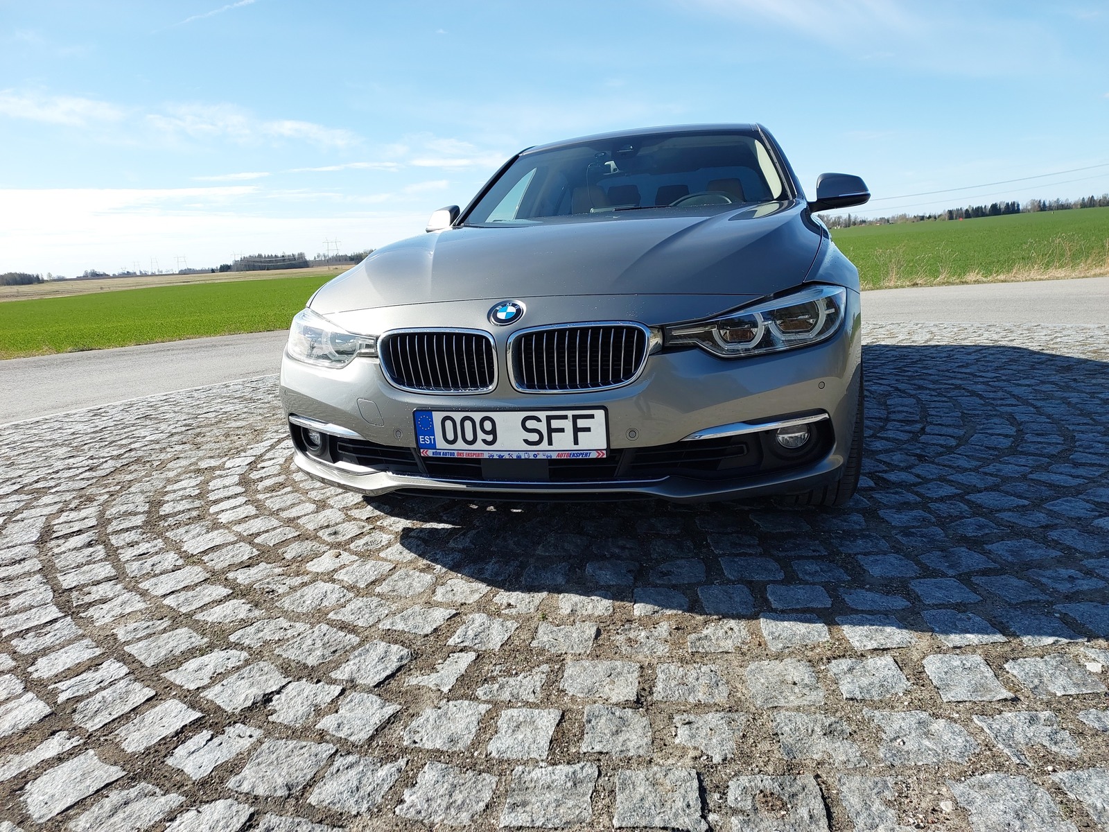 BMW 330
