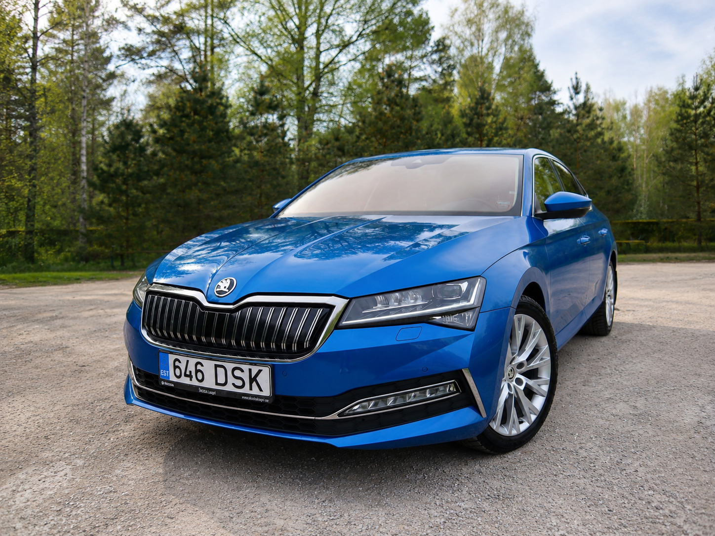 Škoda Superb 2020, photo 2/13