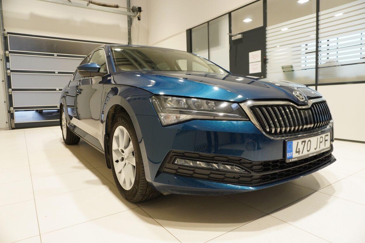 Škoda Superb 2023, photo 4/23