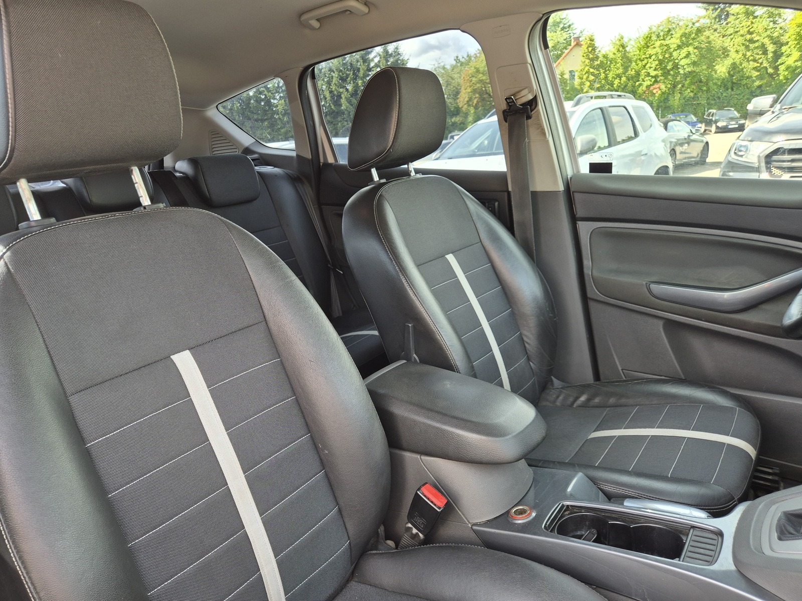 Ford Kuga 4X4 Atm Titanium 2.0 103kW 2012, photo 6/14