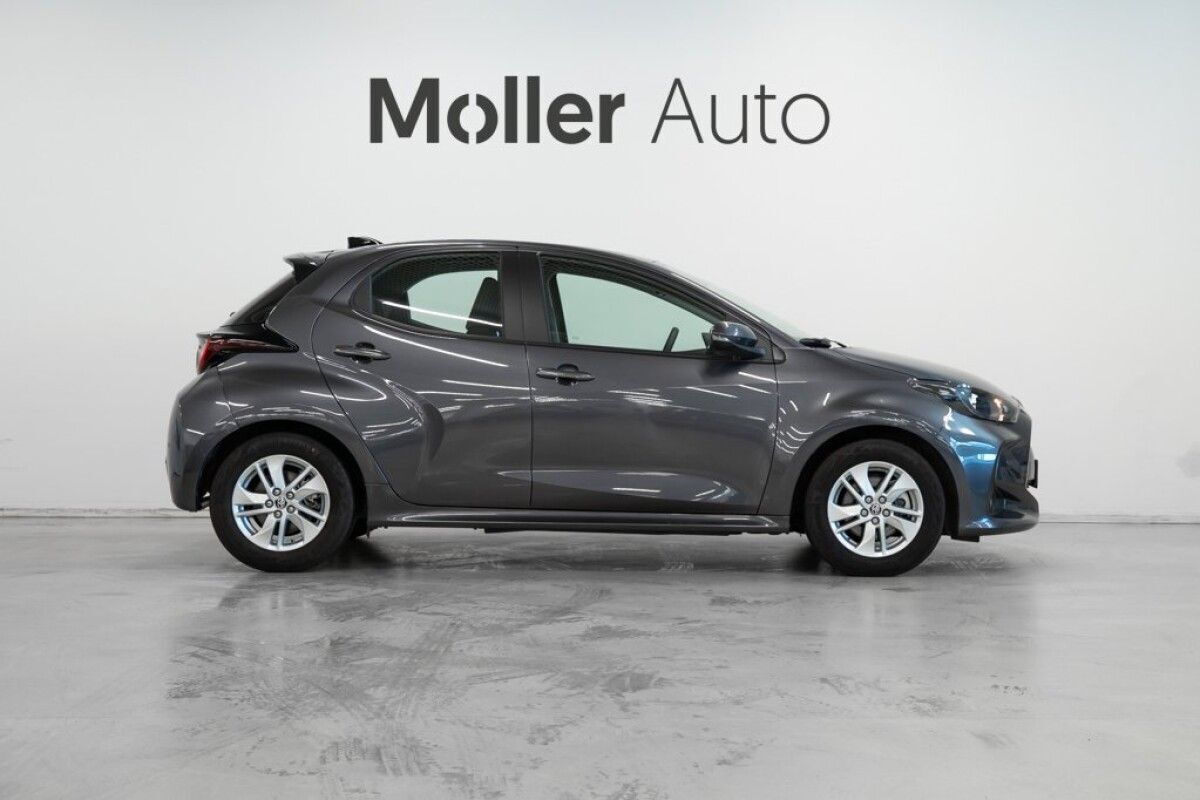Toyota Yaris 2025, photo 4/24