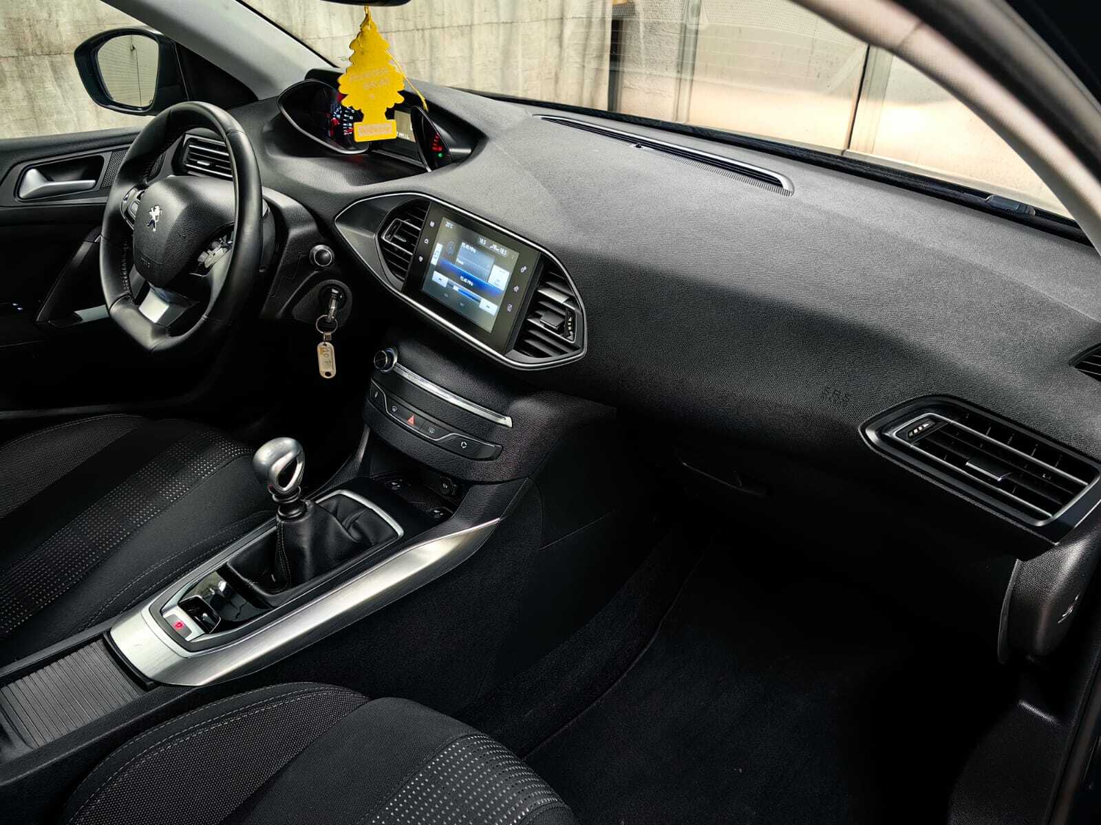 Peugeot 308 2015, photo 4/12