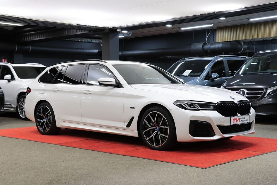 BMW 530, 2022, 2.0, 135 kW, подключаемый гибрид (бензин/электричество), автомат, задний привод