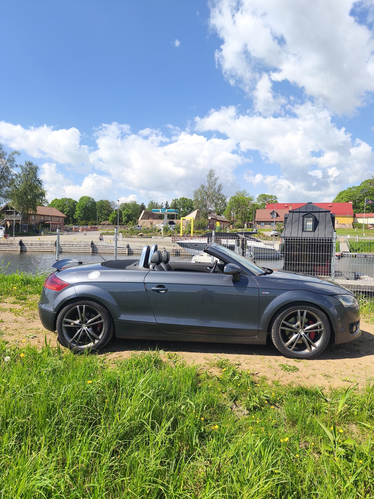 Audi TT 2.0 147kW 2008, photo 2/10