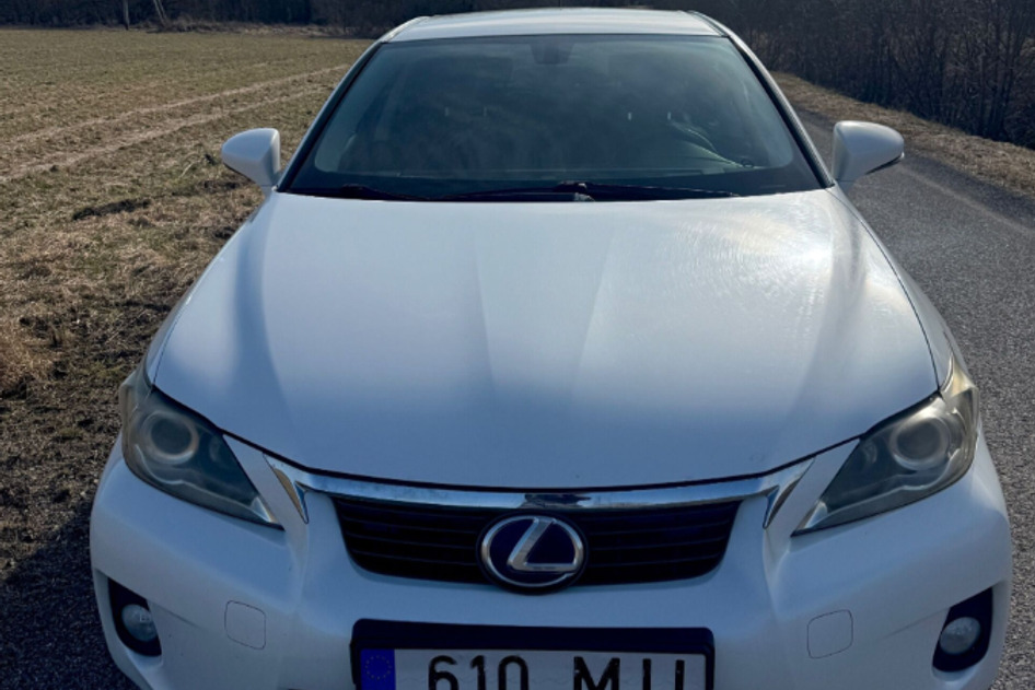 Lexus CT 200h, 2011, 1.8, 73 kW, hübriid (bensiin/elekter), automaat, esivedu