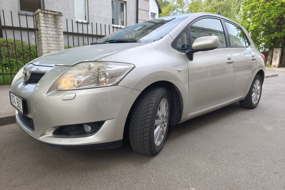 Toyota Auris, 2009, 1.6, 91 kW, petrol, manual, front-wheel drive
