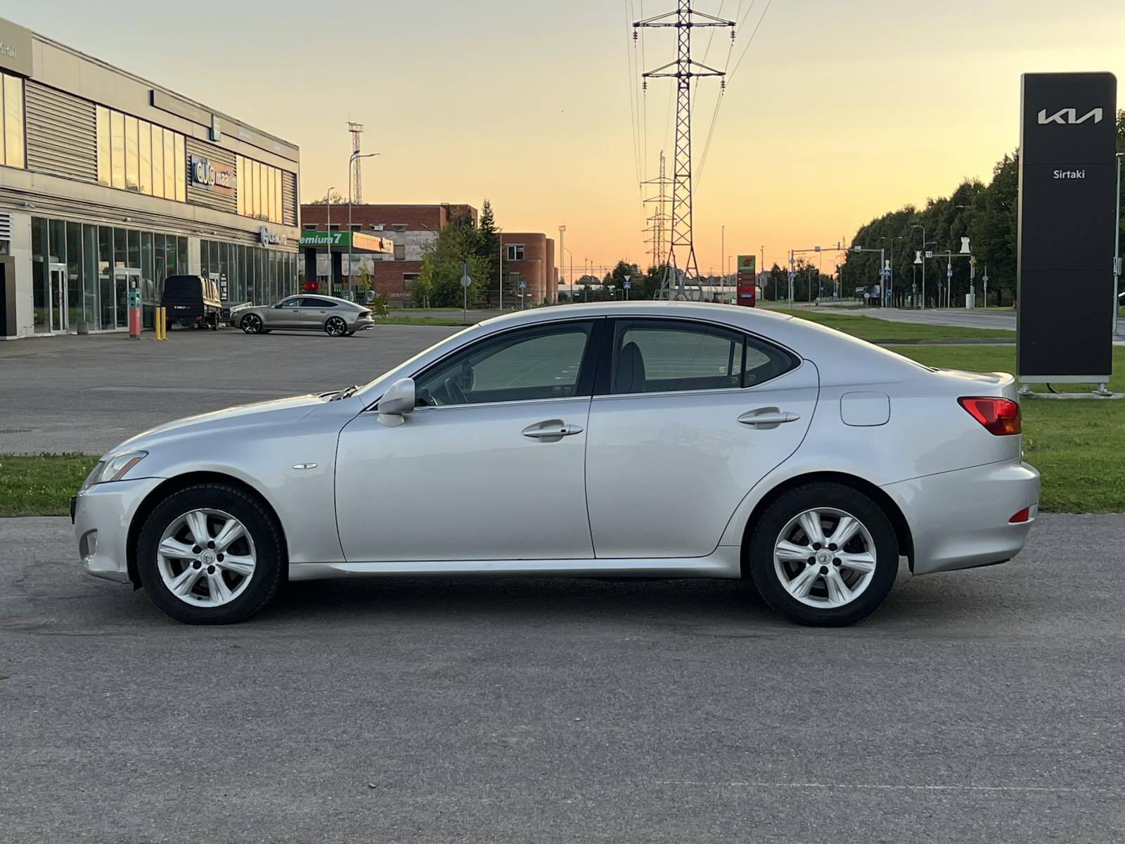 Lexus IS 220 2007, photo 4/10