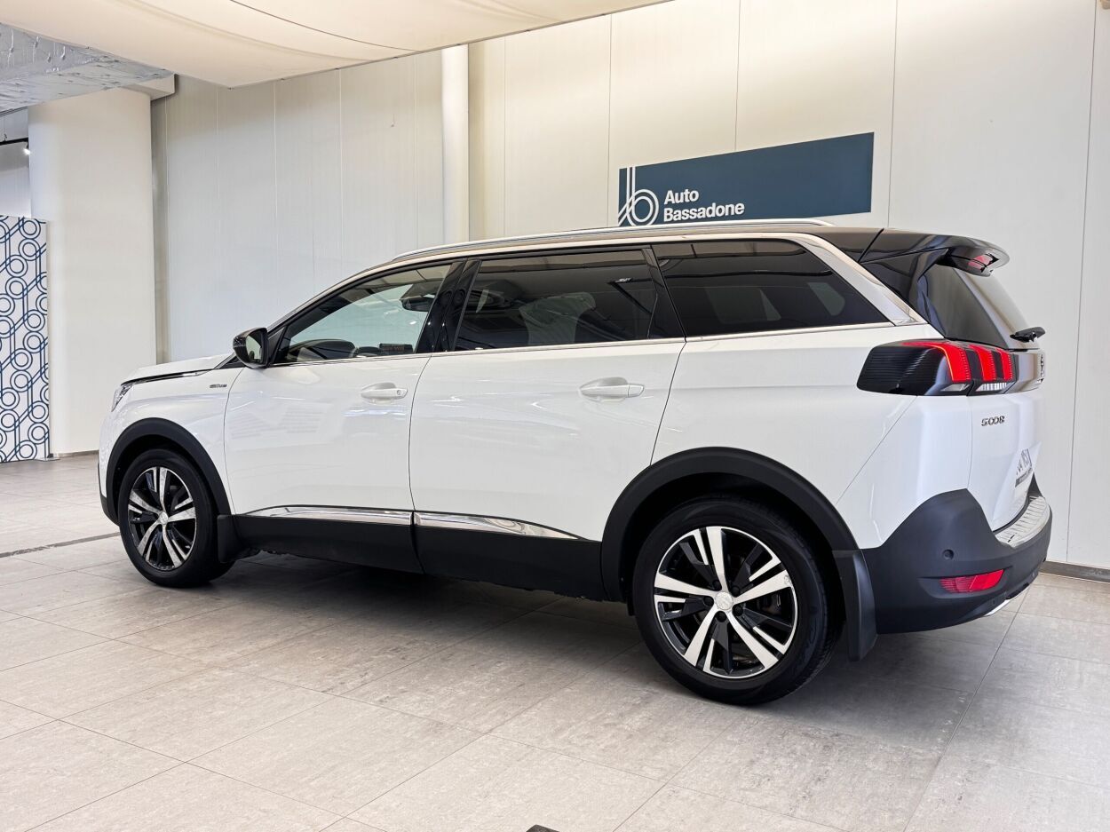 Peugeot 5008 GT-Line Plus AT6 1.6 121kW 2018, photo 4/10