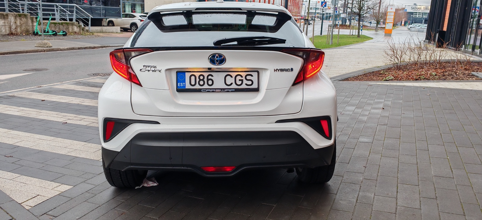 Toyota C-HR 2021, photo 4/13