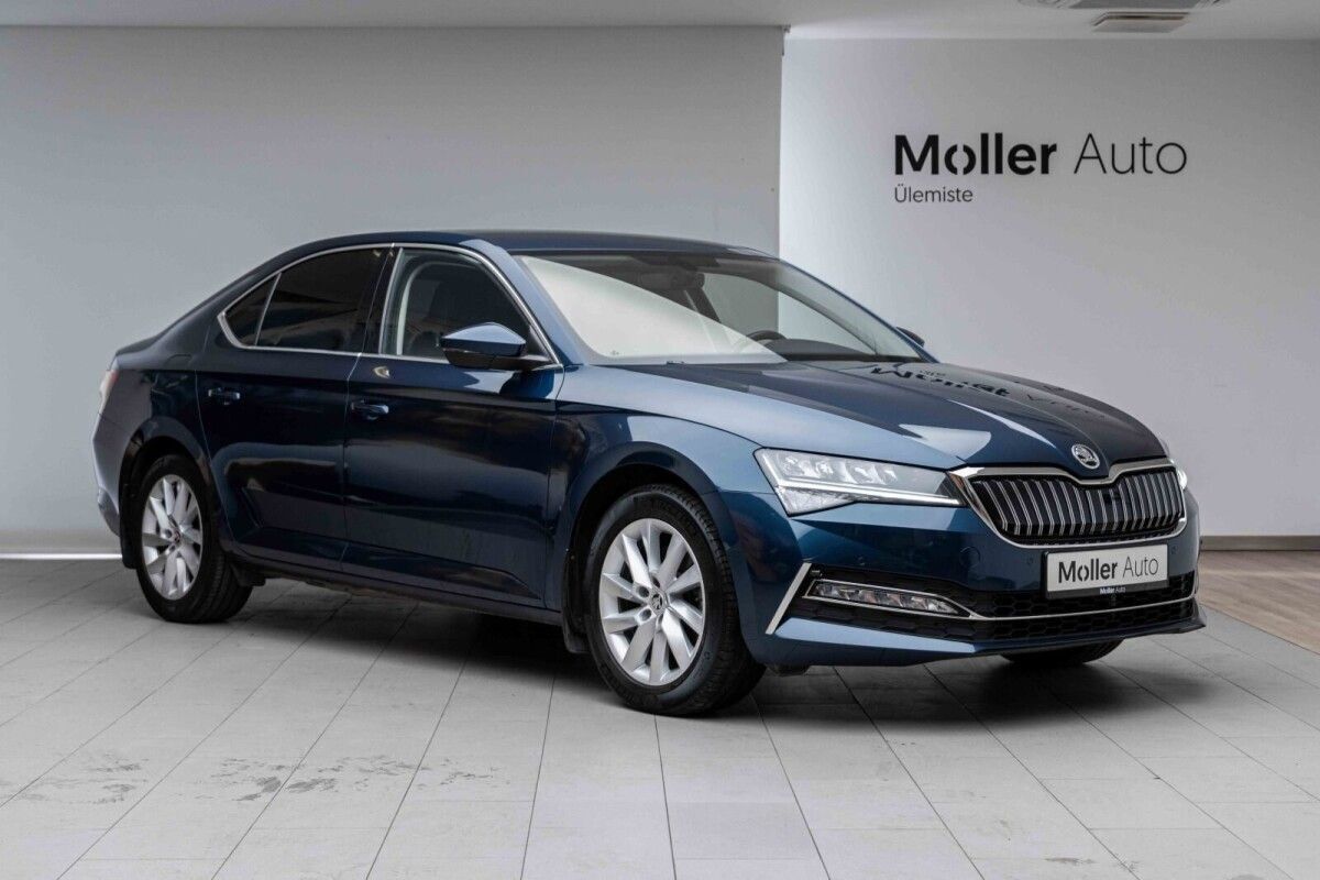 Škoda Superb 2020, photo 2/16