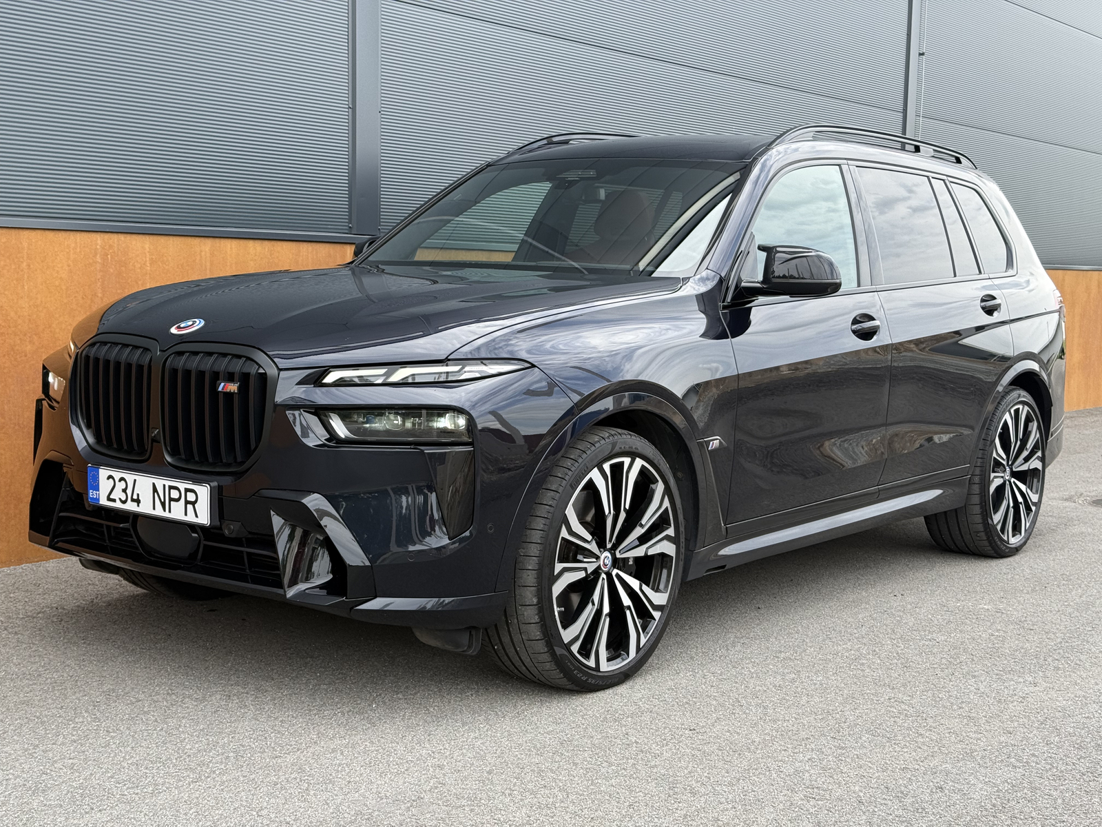 BMW X7 M60 xDrive 4.4 390kW