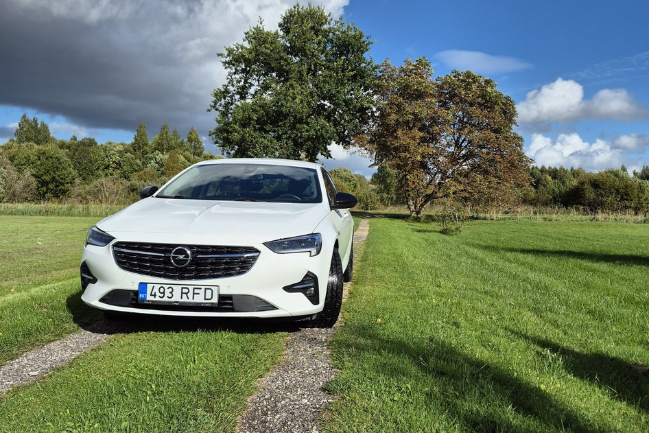 Opel Insignia, 2022, 2.0, 147 kW, бензин, автомат, передний привод