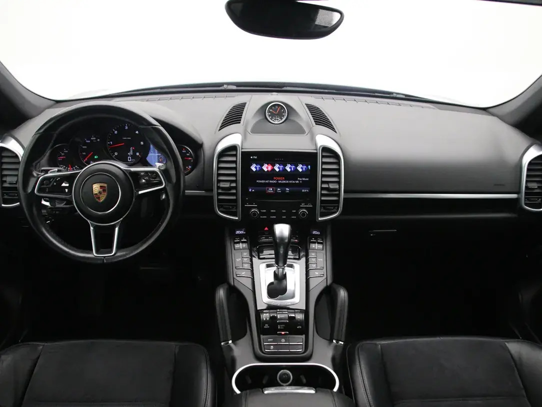 Porsche Cayenne 2016, kuva 2/43