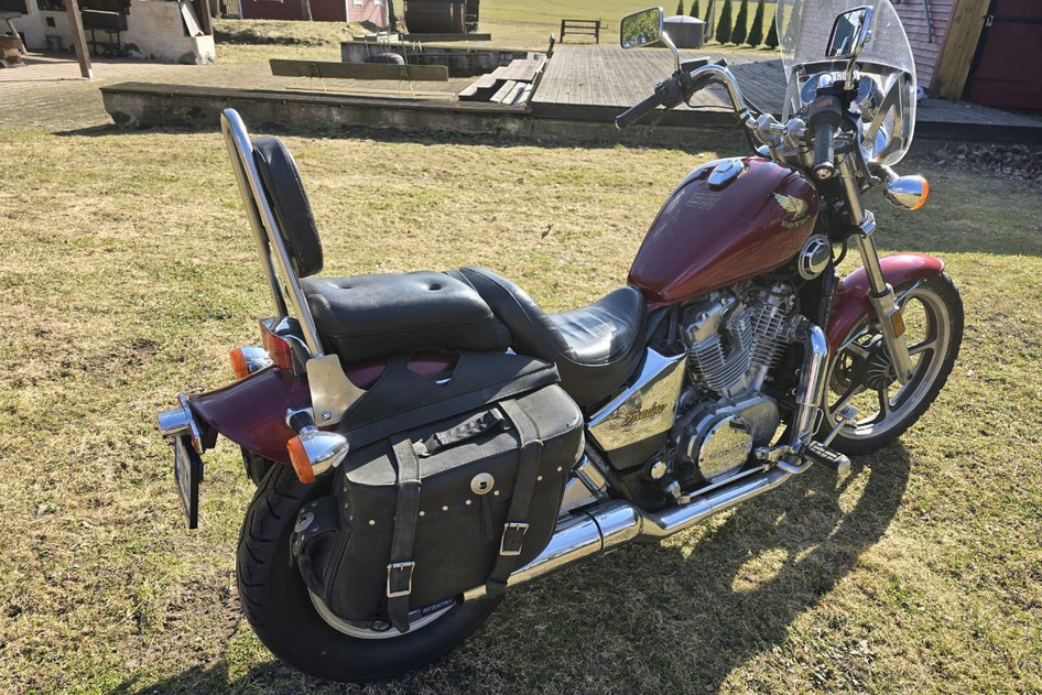 Honda VT 700C, 1986, 0.7, 40 kW, bensiin, manuaal, tagavedu